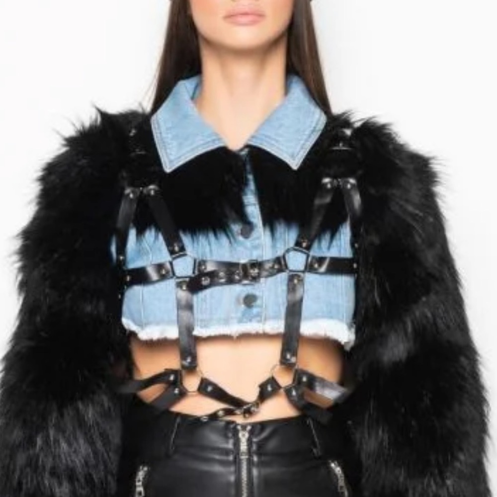 Akira Crop Jean Jacket With Faux Fur Sleeves In Black & Faux Leather Harness XL